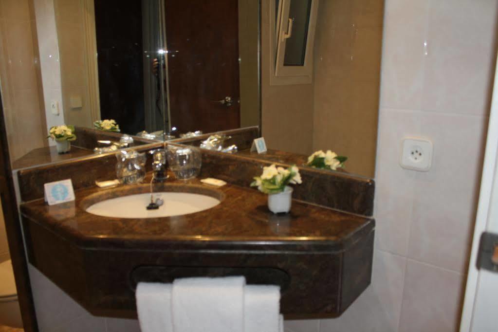 Hotel Rosa Dels Vents ซานต์อันโตนี เด กาโลเญ ภายนอก รูปภาพ